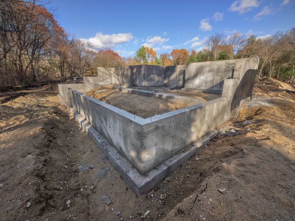Foundation Wall Pouring in Brick