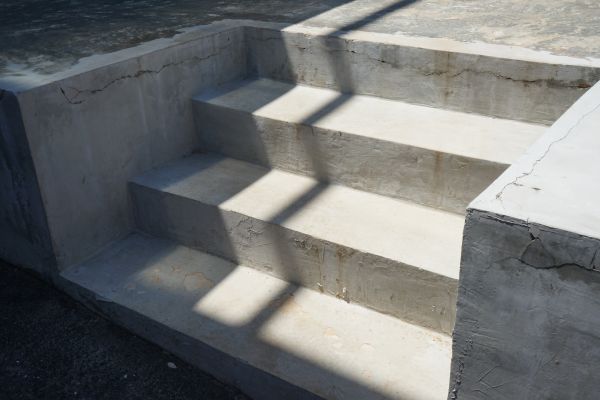 Cement Steps Replacement in Brick