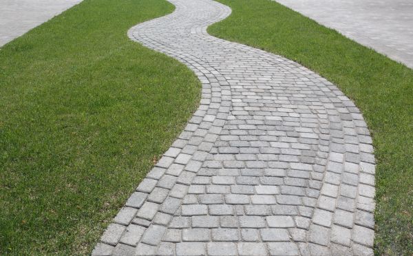 Walkway Paving in Brick